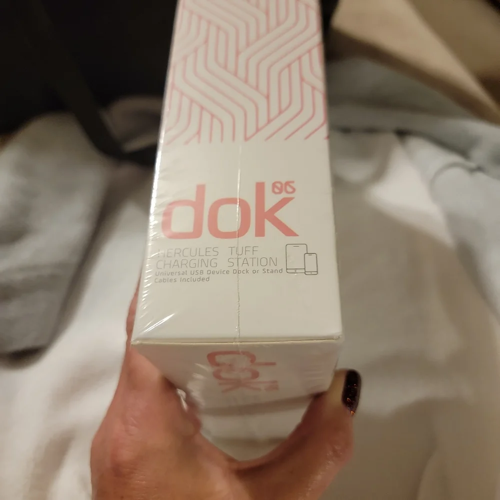 dok Hercules tuff charging station